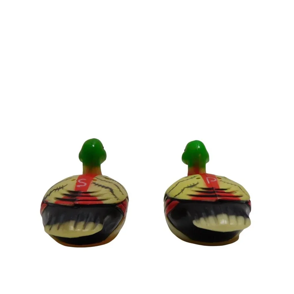 Vintage Salt & Pepper Set Souvenir Resin Mallard Ducks 1970s Approx 2 .5